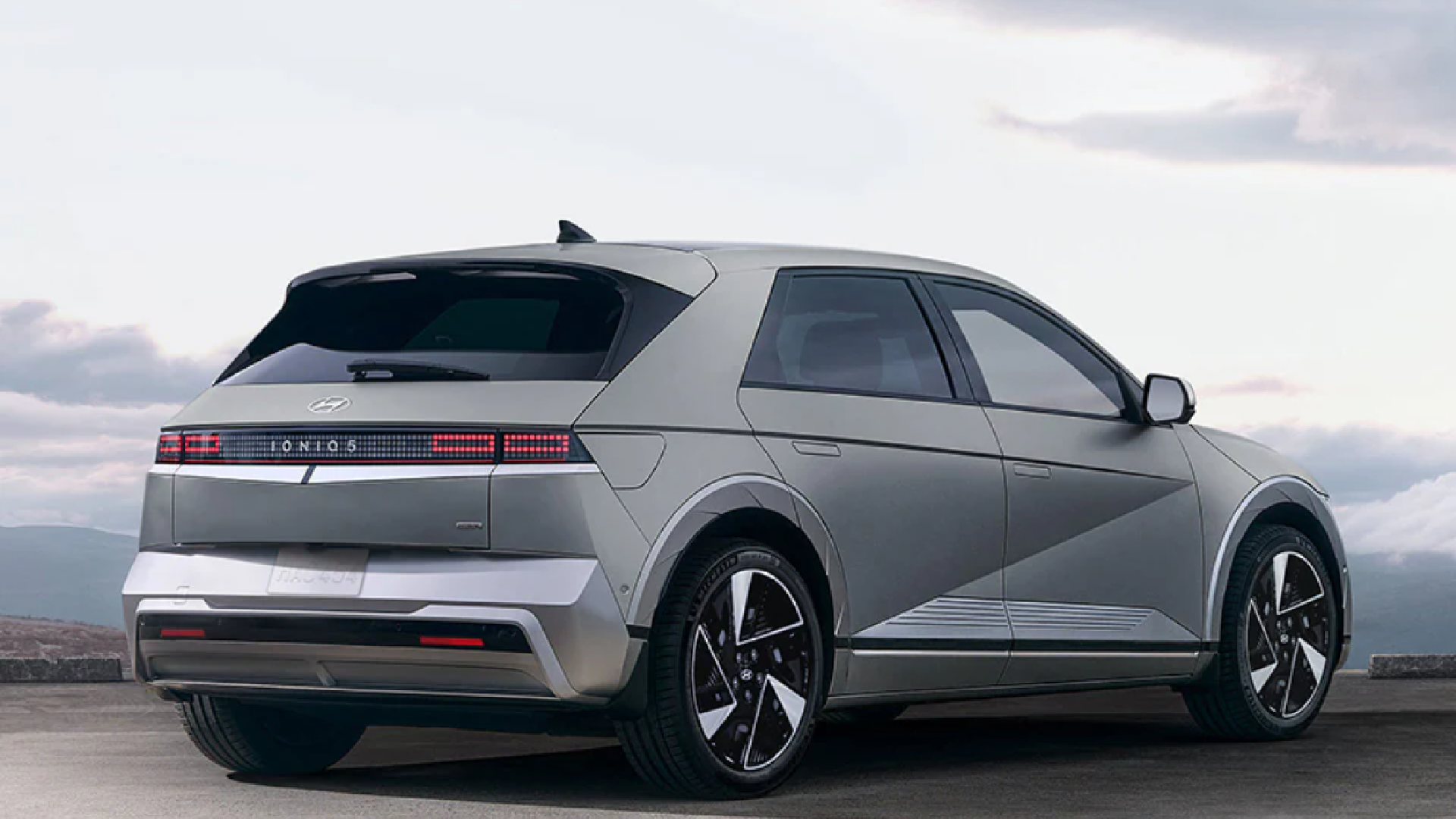Power your world IONIQ 5